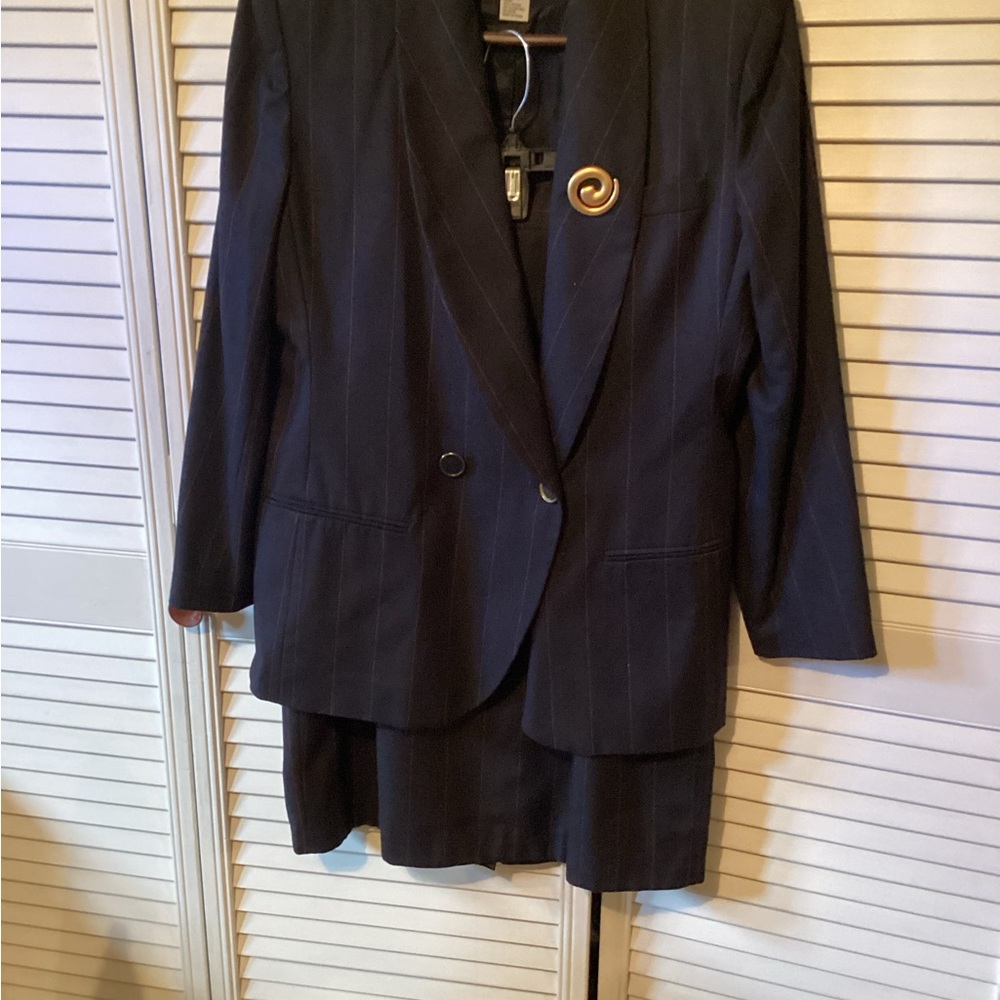 Vintage Sweetbriar ladies two piece skirt suit, size 12